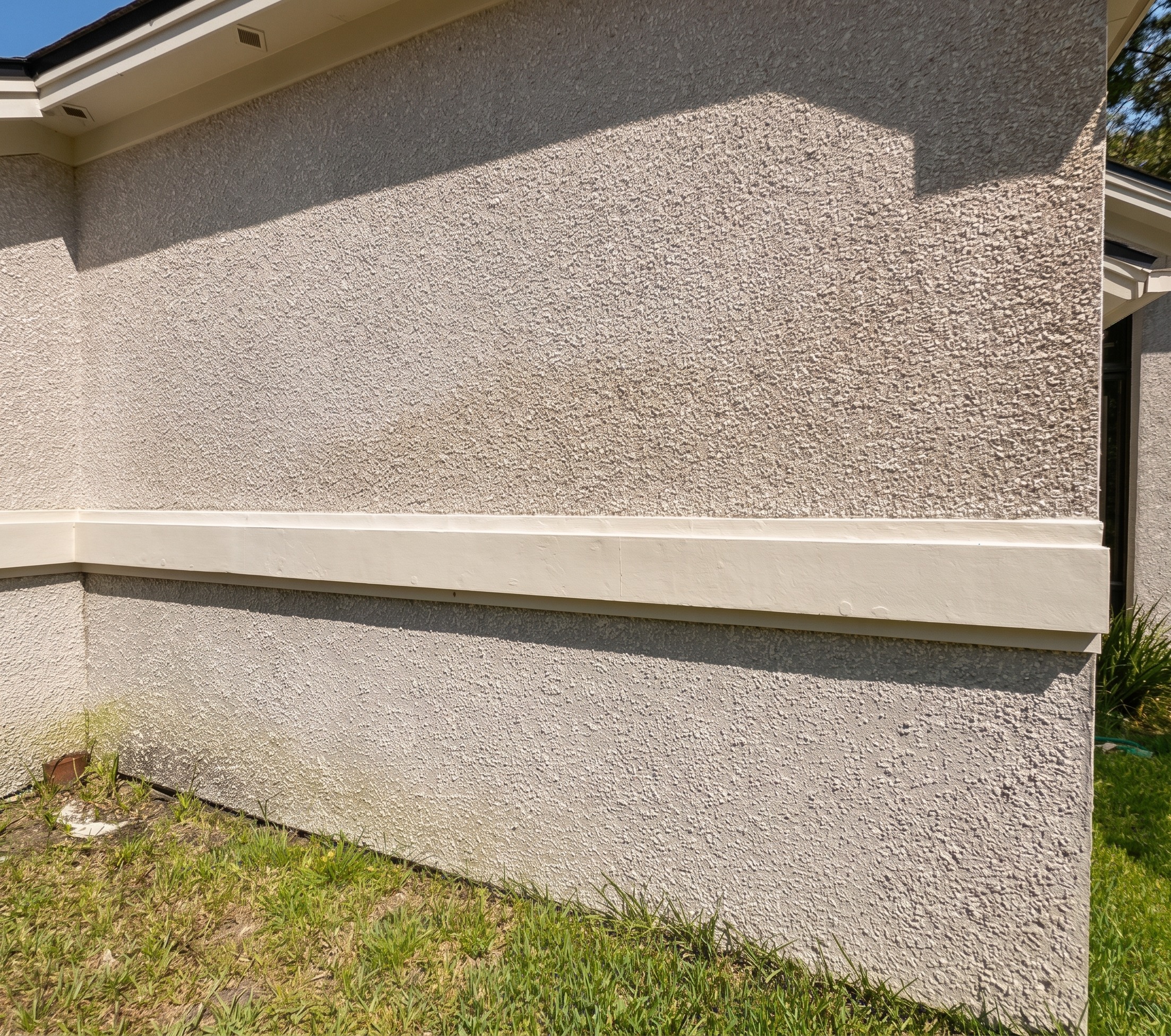Before the Exterior Painting and Stucco Repair Company in Jacksonville FL 32256 in Jacksonville, FL