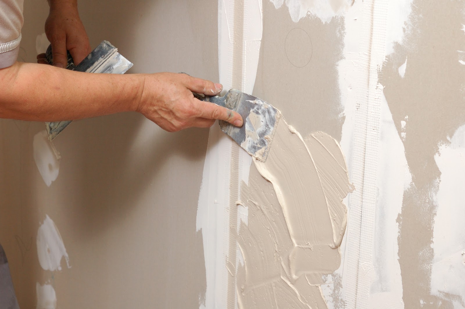 repairing paint wall